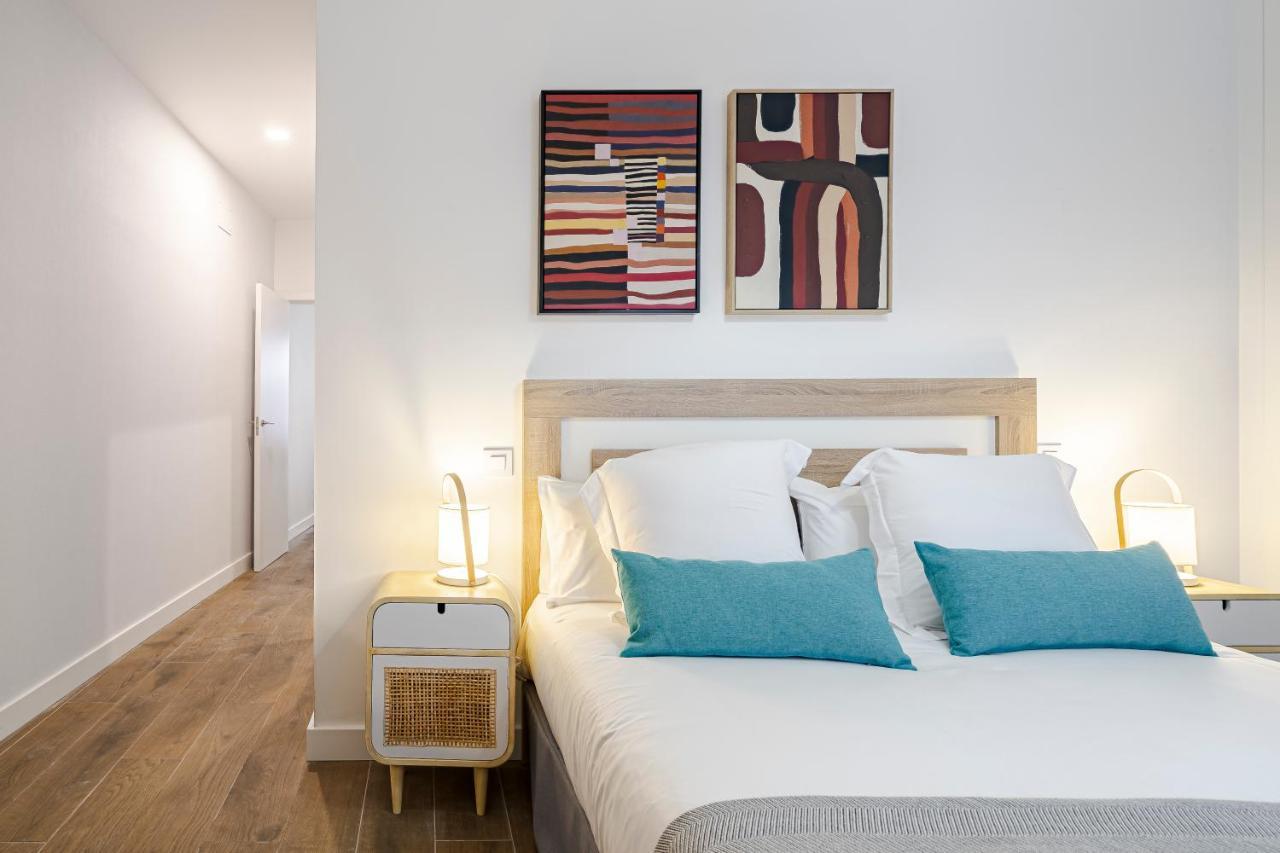 Feelathome Castilla Apartments マドリード エクステリア 写真