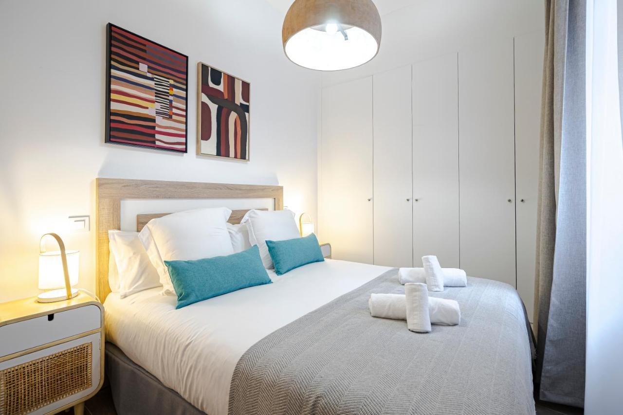 Feelathome Castilla Apartments マドリード エクステリア 写真