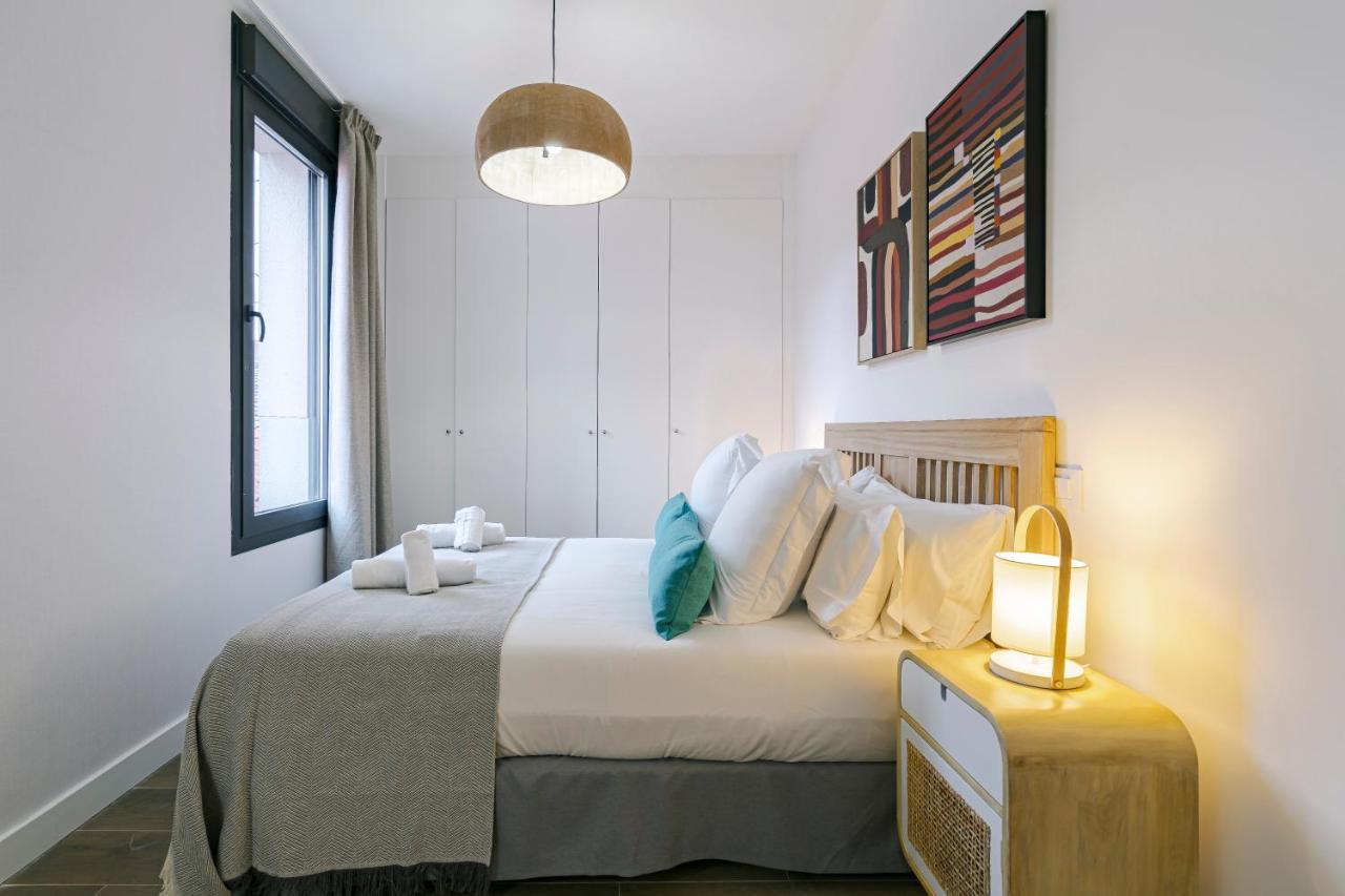 Feelathome Castilla Apartments マドリード エクステリア 写真