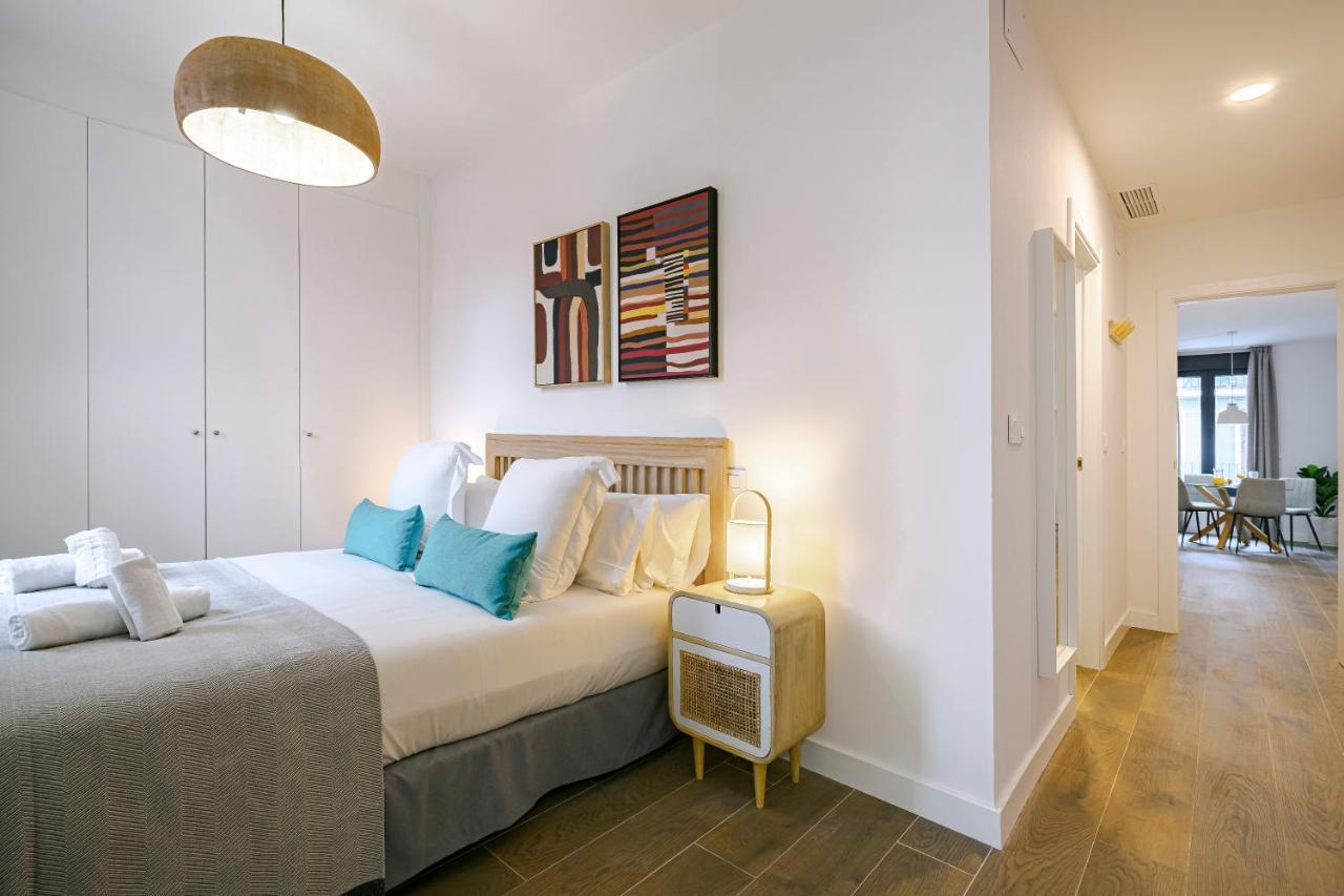 Feelathome Castilla Apartments マドリード エクステリア 写真