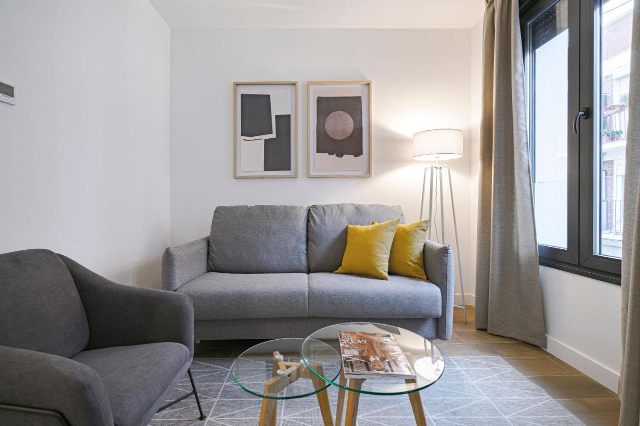 Feelathome Castilla Apartments マドリード エクステリア 写真