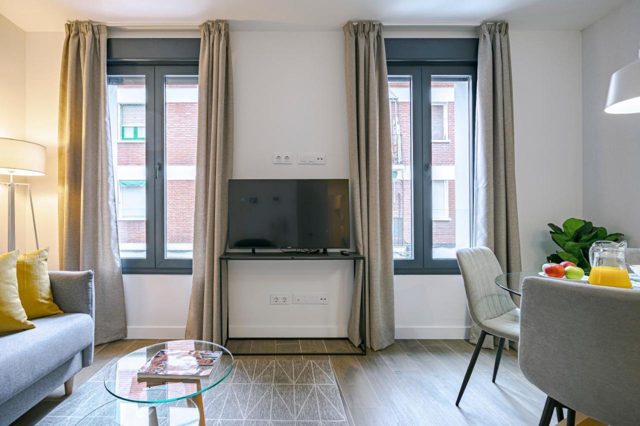 Feelathome Castilla Apartments マドリード エクステリア 写真