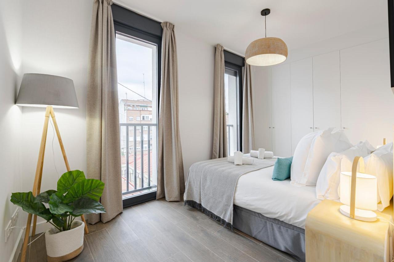 Feelathome Castilla Apartments マドリード エクステリア 写真