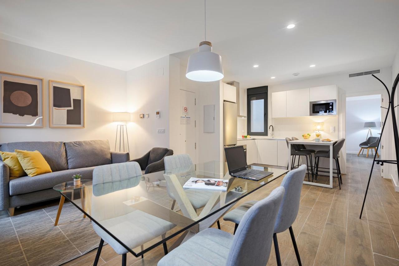 Feelathome Castilla Apartments マドリード エクステリア 写真