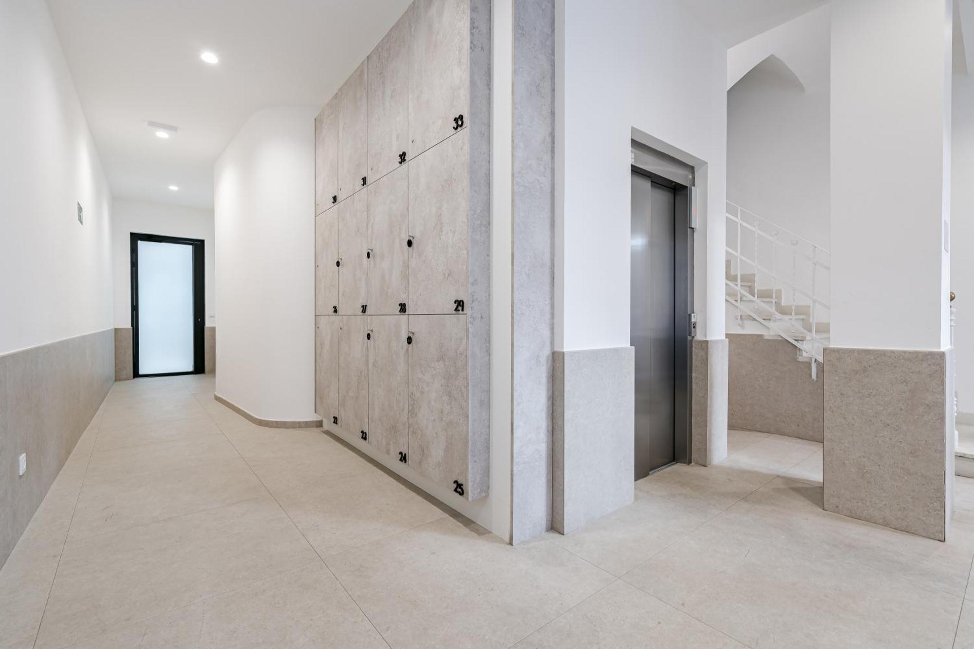 Feelathome Castilla Apartments マドリード エクステリア 写真